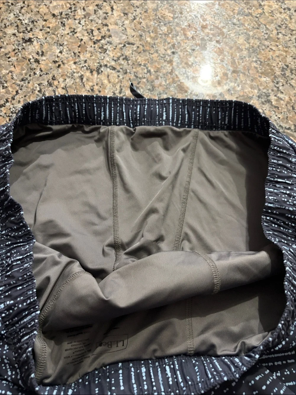 LL Bean Men's Navy & Light Blue Geometric Swim/Board Shorts size 3XL